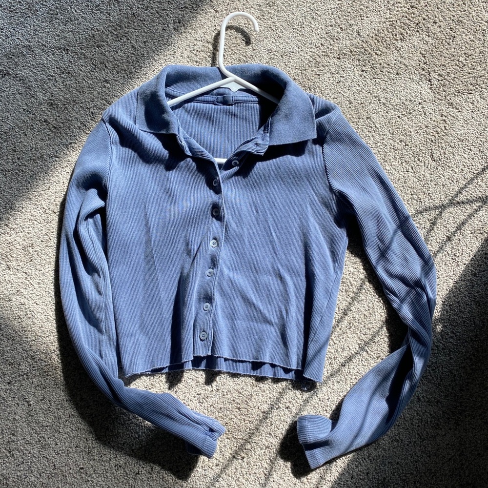 BRANDY MELVILLE collard cropped shirt